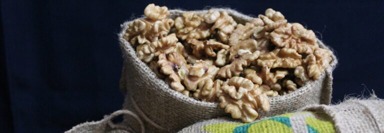 walnut-g526015186_1280